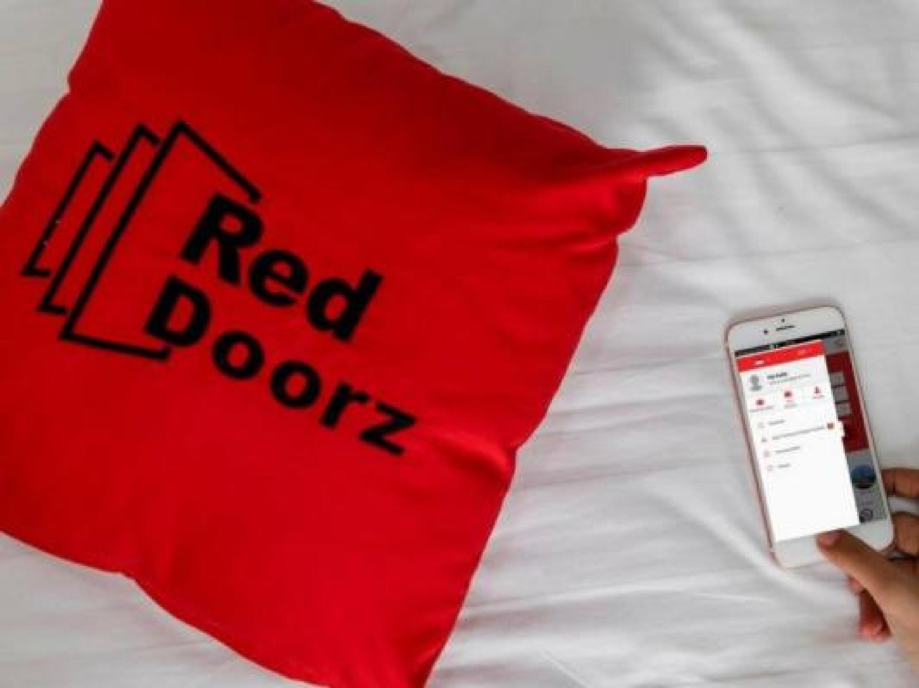 Reddoorz Plus Near Stadion Mandala Krida Yogyakarta Dış mekan fotoğraf