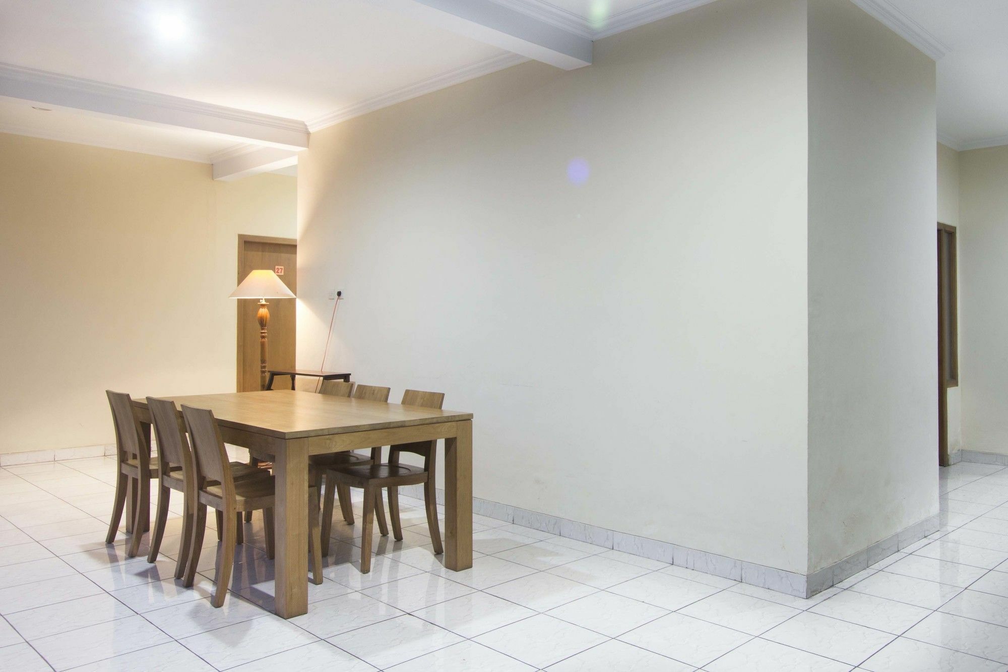 Reddoorz Plus Near Stadion Mandala Krida Yogyakarta Dış mekan fotoğraf